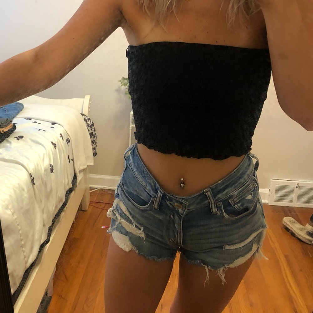 AMERICAN EAGLE women’s denim shorts w/ lace pocket